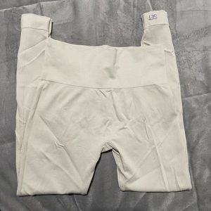 Set Active Leggings in color Oatmilk